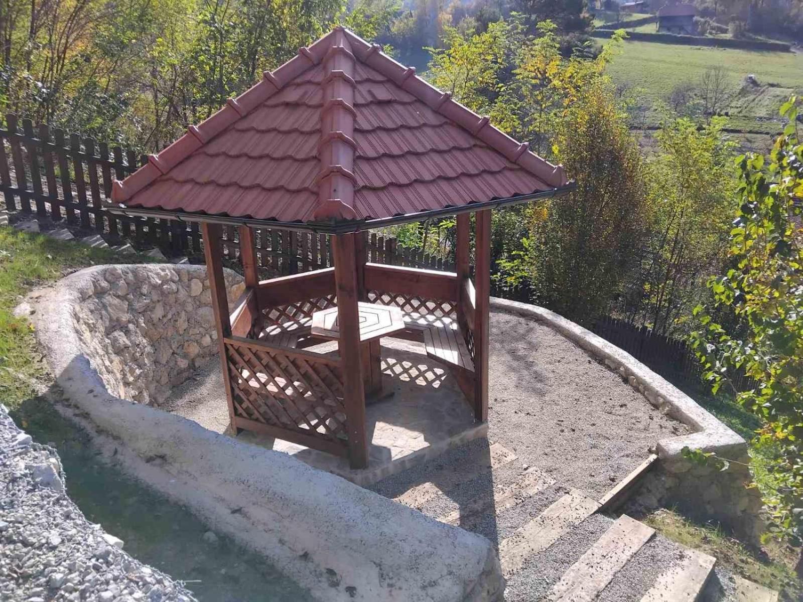 Vila Trnoruzica Тухей Екстериор снимка